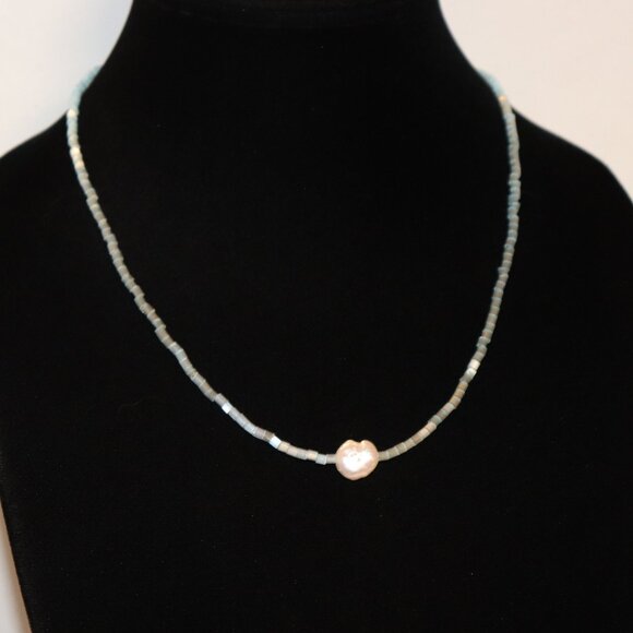 🌊🔹🤍 BLUE GLASS BEADED NECKLACE · NATURAL PEARL TOGGLE · 19.5" - Picture 2 of 5